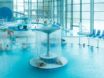 Waldsee Therme mit Wasserpilz